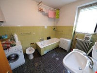 Kaltern, traditionelles Ein- oder Zweifamilienwohnhaus zu verkaufen. 5