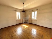 Margreid/Talmitte - Große 5-Zimmerwohnung mit autonomer Außenfläche 2