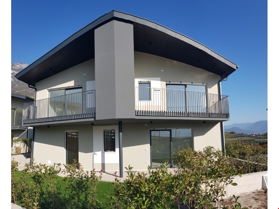 Vierzimmerwohnung mit Sonnengarten Vierzimmerwohnung mit Sonnengarten