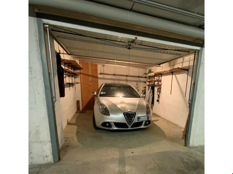 Garage in Bozen Zentrum, Winklergasse sofort zu verkaufen