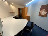 Ein prestigevolles gewerbliches Objekt – Büro, Praxis oder Geschäft 3