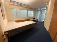 Ein prestigevolles gewerbliches Objekt – Büro, Praxis oder Geschäft 9