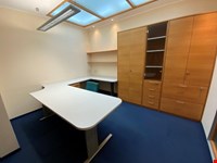 Ein prestigevolles gewerbliches Objekt – Büro, Praxis oder Geschäft 6