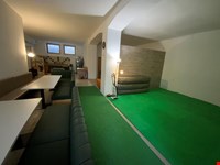 Großzügiges Studio oder Sporthalle im ersten Untergeschoss 2