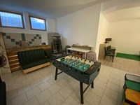 Großzügiges Studio oder Sporthalle im ersten Untergeschoss 5