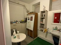 Großzügiges Studio oder Sporthalle im ersten Untergeschoss 9