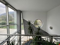 Modernes Betriebsgebäude 4