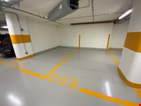 Überdachter Autostellplatz zu vermieten im Zentrum von Bozen. 1