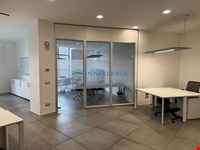 Großzügige Büroflächen mit Lagerflächen zu vermieten! 2