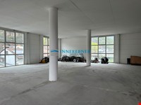 Großzügige Büroflächen mit Lagerflächen zu vermieten! 8