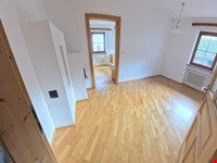 Dreizimmerwohnung im Zentrum von Tisens zu vermieten. 3