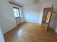 Dreizimmerwohnung im Zentrum von Tisens zu vermieten. 2