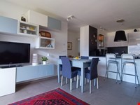Neuwertige Dreizimmerwohnung mit Panoramaterrasse im letzten Stock 3