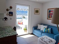 Neuwertige Dreizimmerwohnung mit Panoramaterrasse im letzten Stock 7