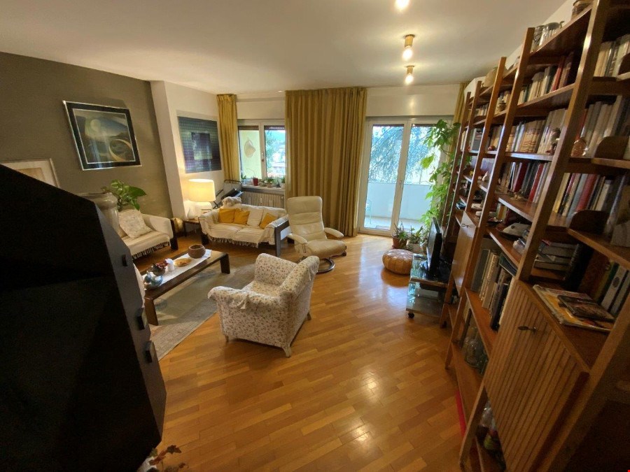 Fünfzimmerwohnung mit herrlichem Hobbyraum im Dachboden zu verkaufen