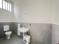 Günstiges Geschäft/Büro zu vermieten 4