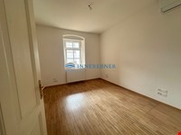 Nr. 2: Attraktive Büro- oder Praxisflächen in Meran zu vermieten! 2