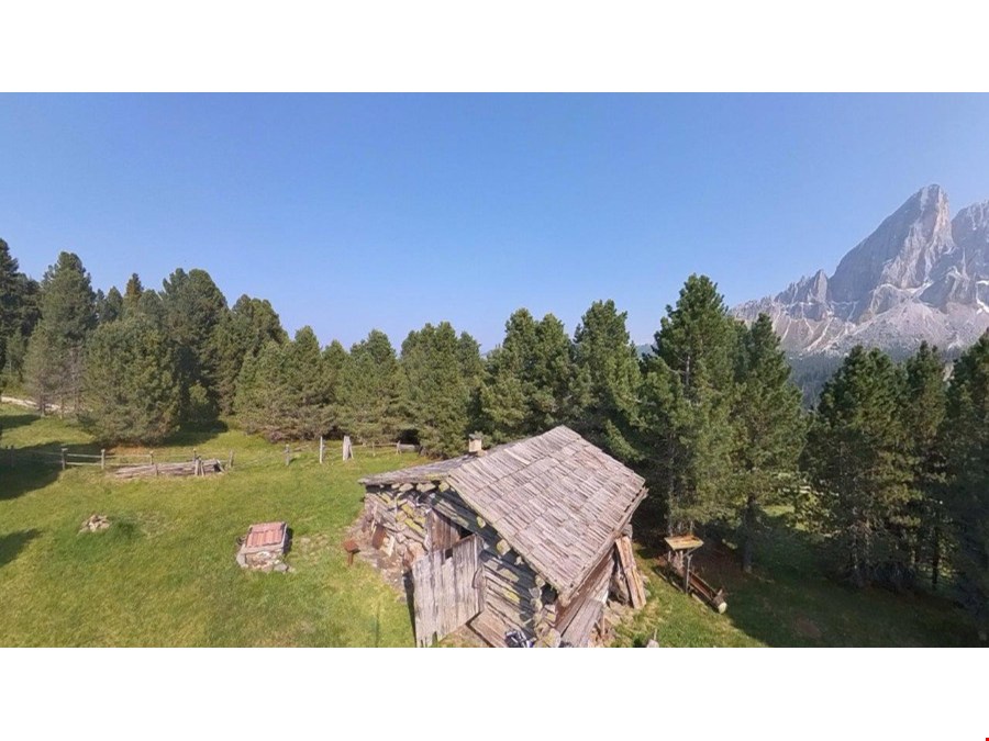 Exklusive Almhütte im Gadertal Exklusive Almhütte im Gadertal