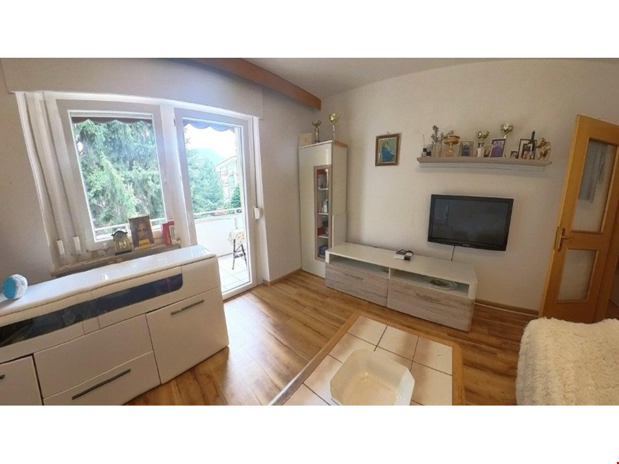 Charmante Zweizimmerwohnung mit Grünblick in Meran