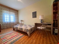 Wunderschöne grosse Wohnung im vorletzten Stock 4