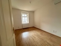Nr. 2: Attraktive Büro- oder Praxisflächen zu vermieten! 2