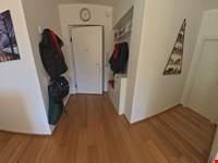 Neuwertige Dreizimmerwohnung mit Garage in Bozen 3