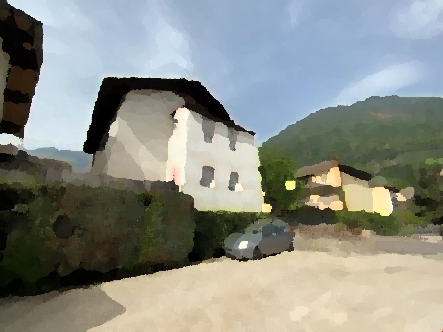 Sanierungsbedürftiges Wohnhaus in zentraler Lage von Lana