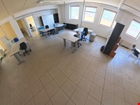 Sehr helles und gepflegtes Büro im Bozner Industriegebiet 5