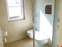 Meran – Sinich | Neuwertige Zweizimmerwohnung im 3. Stock zu vermieten 8