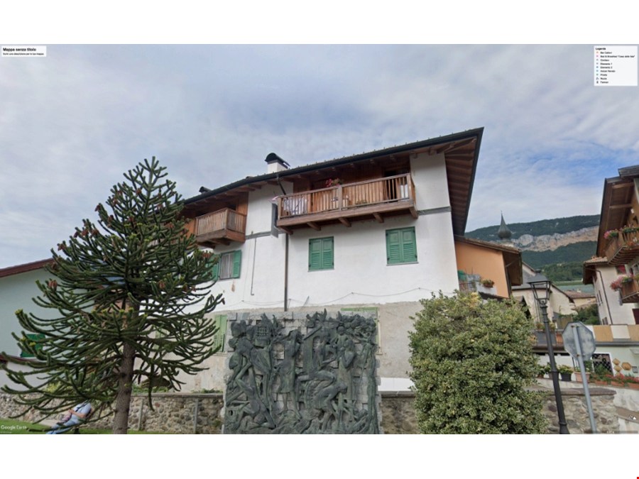 Kleines Immobilienensemble in Denno (TN)