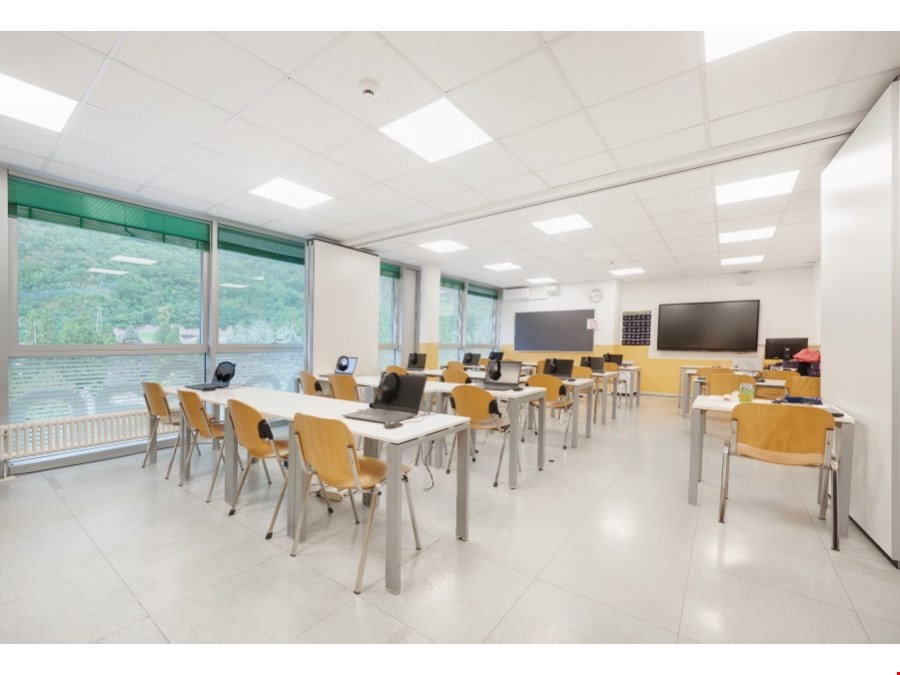 Renditeobjekt: Vermietete Schule in Bozen