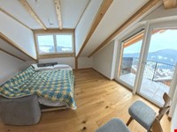 Erstbezug: Traumhafte Dreizimmerwohnung im Dachgeschoss 9