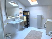 Gepflegte vollmöblierte 3-Zimmerwoh. mit Panoramabalkon u. Parkplätzen 8