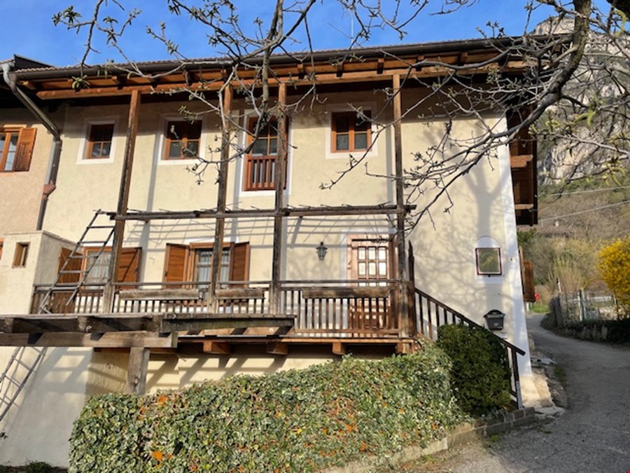 Charmantes Haus mit Ausbaupotenzial in schöner Panoramalage!