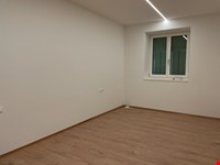 Neue sehr schöne 2-Zimmerwohnung mit Balkon und Garagenparkplatz 5