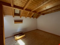 Sehr schöne 4-Zimmerwoh. mit Terrasse u. Parkplätzen zu vermieten! 6