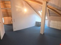 Herrschaftliche Zweizimmerwohnung im Dachgeschoss zu vermieten 4