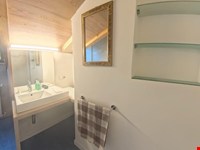 Herrschaftliche Zweizimmerwohnung im Dachgeschoss zu vermieten 1
