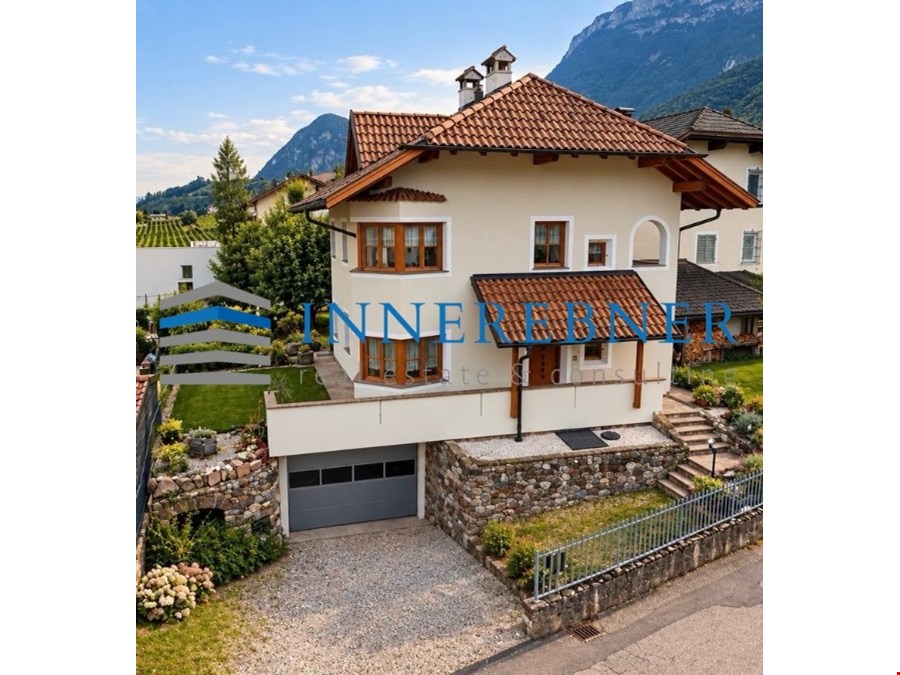 Einfamilienhaus in schöner Lage in St. Pauls, Eppan zu verkaufen