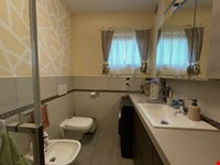 Sonnenhelle Dreizimmerwohnung mit Terrasse und Doppelgarage 5