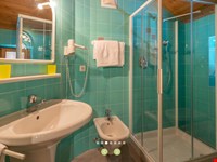 Vollmöblierte Einzimmerwohnung mit Balkon für 6 Monate zu vermieten! 2