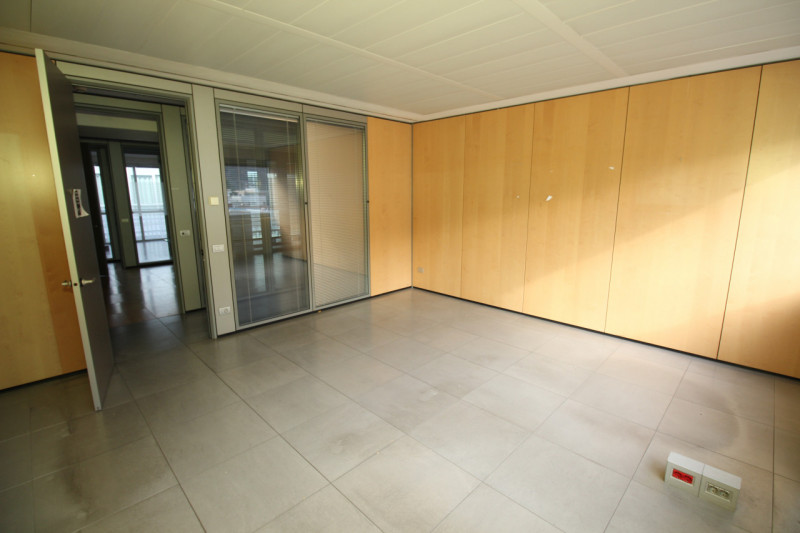 Büro 9