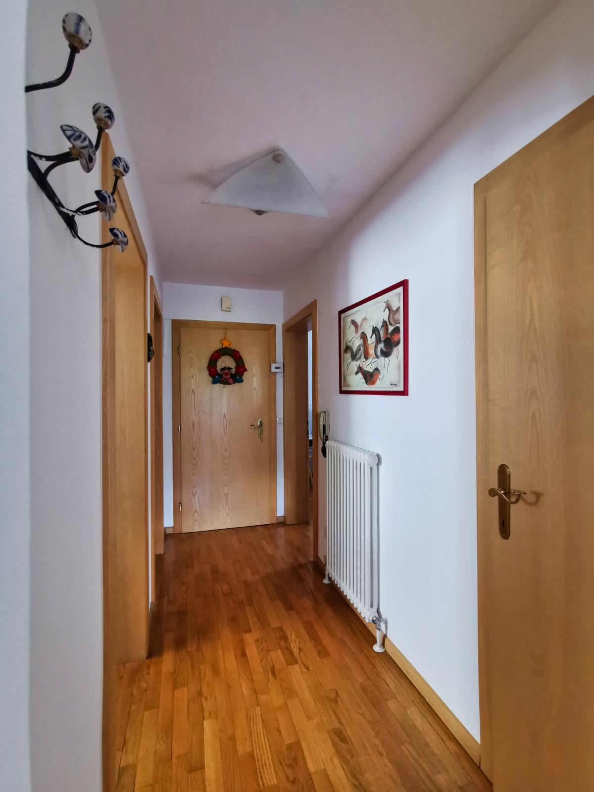 zentrale 3-Z-W mit Balkon & Garage 6