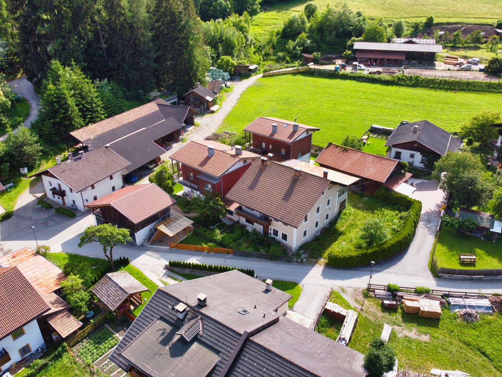 Mehrfamilienhaus in bester Dorflage 3