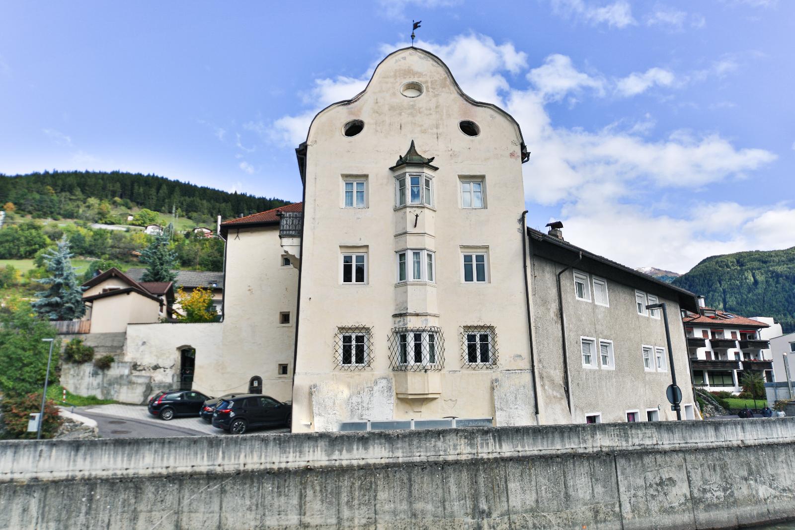 vornehme 3-Z-W im historischen Gebäude im Zentrum