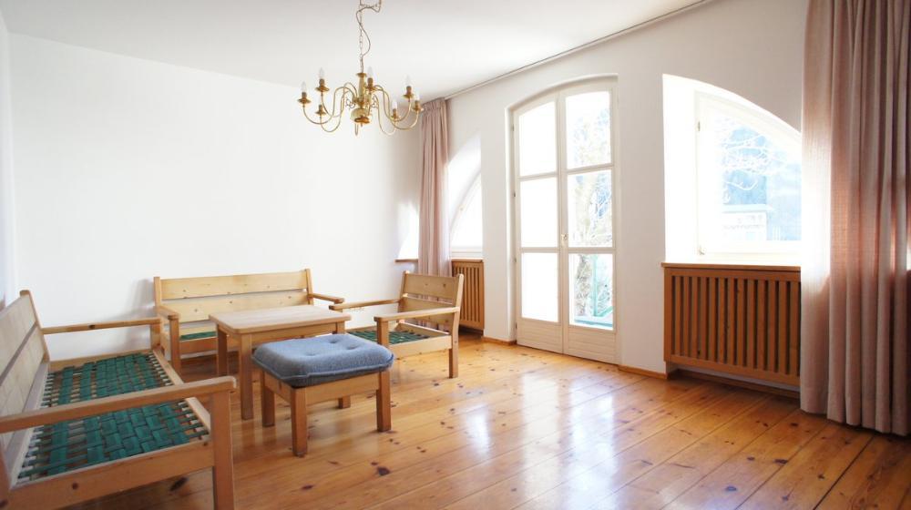 Geräumige 3-Z-Wohnung im Privathaus - komplett eingerichtet 2