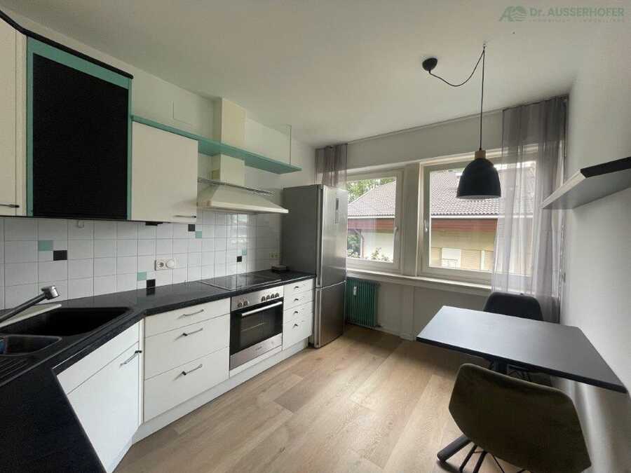 Helle und großzügige Wohnung in zentraler Lage von Reischach 2