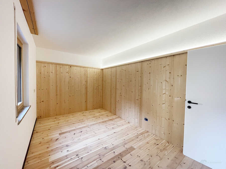 Sanierte, ab sofort bezugsfertige Zweizimmerwohnung in Sand in Taufers 4