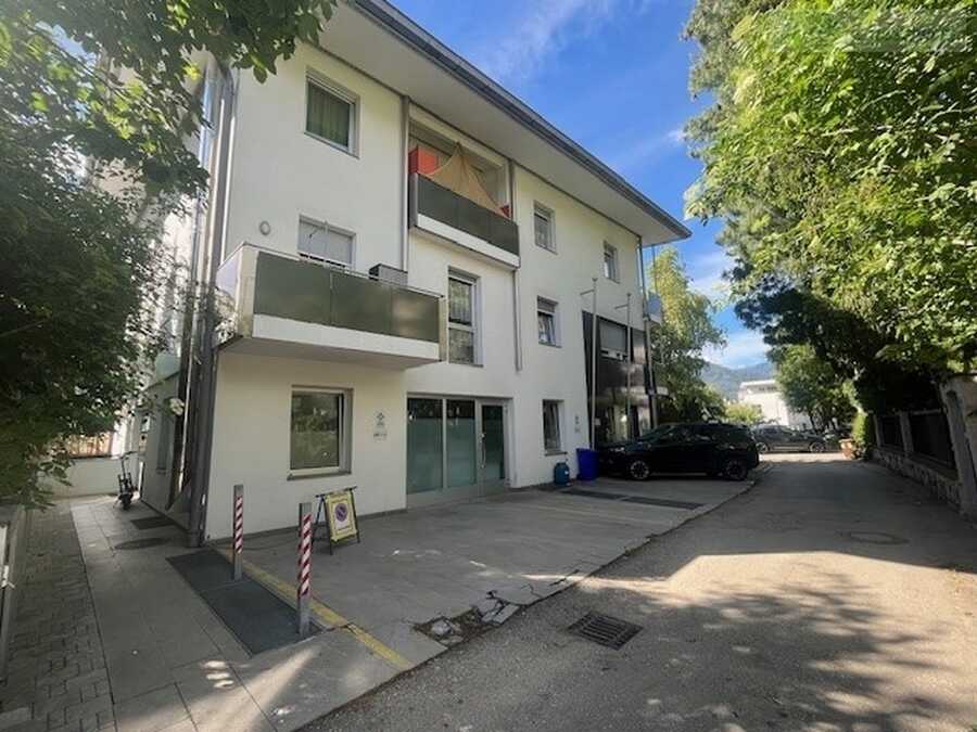 Renditeobjekt in zentraler Lage in Bruneck, aktuell als Cafe/Restauran 4