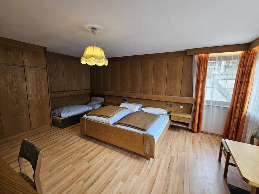 Gasthaus im Dorfzentrum von Gossensass mit viel Potential 9